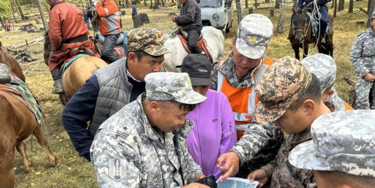 Хүүгийн алга болсон цэгээс тойрог хэлбэрээр дахин эрлийг эхлүүллээ