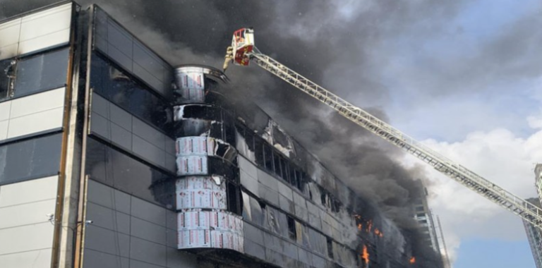 Яармагт баригдаж буй барилгад ноцтой гал түймэр гарлаа