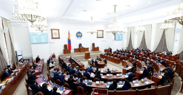 Монгол Улсын Ерөнхийлөгч У.Хүрэлсүхийн санаачилсан УИХ-ын гишүүнийг эгүүлэн татахтай холбоотой хуулийн төслийг Засгийн газар дэмжжээ