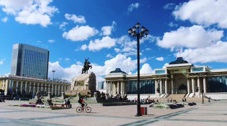 Өнөөдөр ихэнх нутгаар цаг агаар тогтуун, дулаан