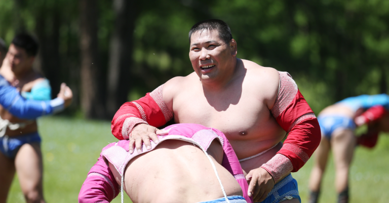 Улсын аварга Г.Эрхэмбаярын нэрэмжит 128 бөхийн барилдаан энэ Ням гарагт болно