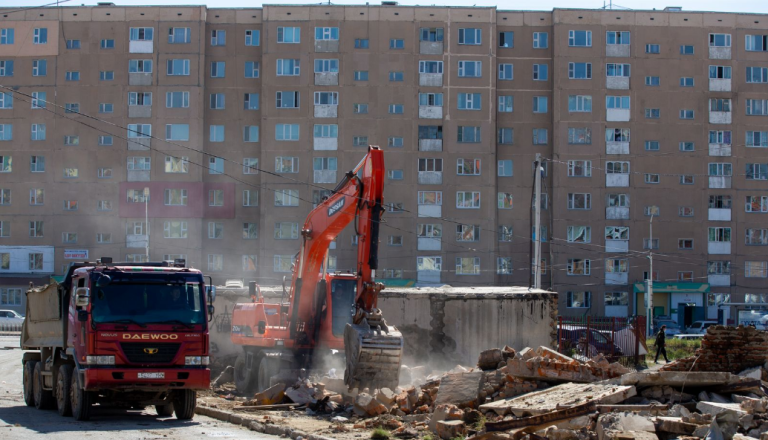 Энэ онд 161 байршилд 7600 метр хашаа, 34 байршилд 410 гарааш буулгана