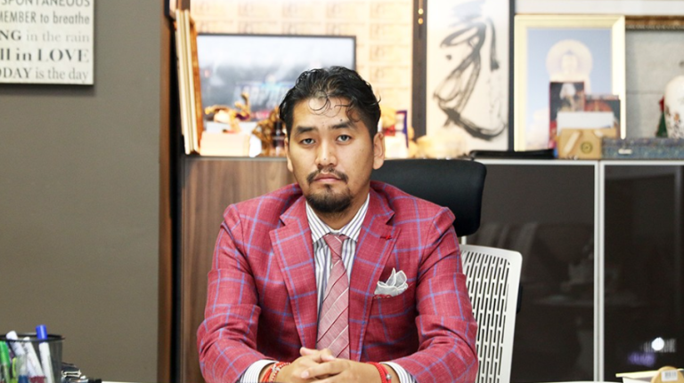 А.Амундра: Хэдэн цүнх, хэний машинд орсон бэ…